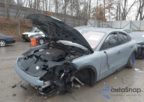 2022 Porsche Cayenne Coupe Turbo Gt z USA, uszkodzony, nr VIN WP1BK2AY7NDA60391